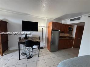 THE AVENTURA BEACH CLUB CO - Residential