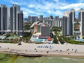 THE AVENTURA BEACH CLUB CO - Residential