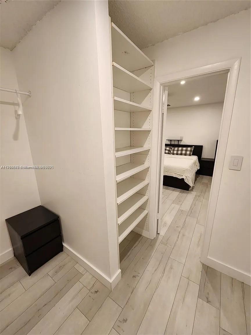 MAPLEWOOD TOWNHOUSES COND - Residential Lease