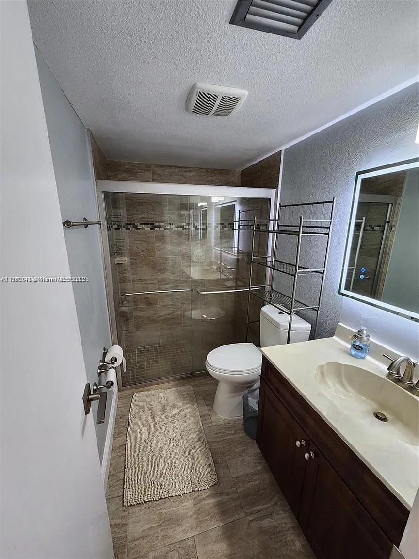 MAPLEWOOD TOWNHOUSES COND - Residential Lease