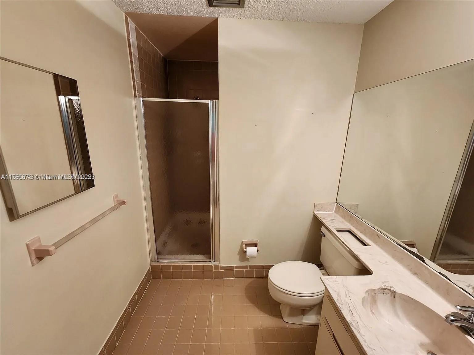 MAPLEWOOD TOWNHOUSES COND - Residential Lease