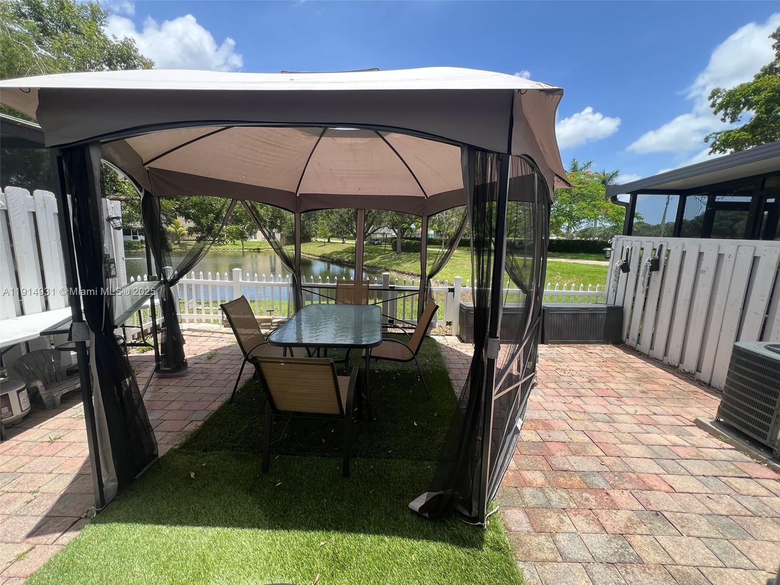 FAIRWAY COVE - Residential