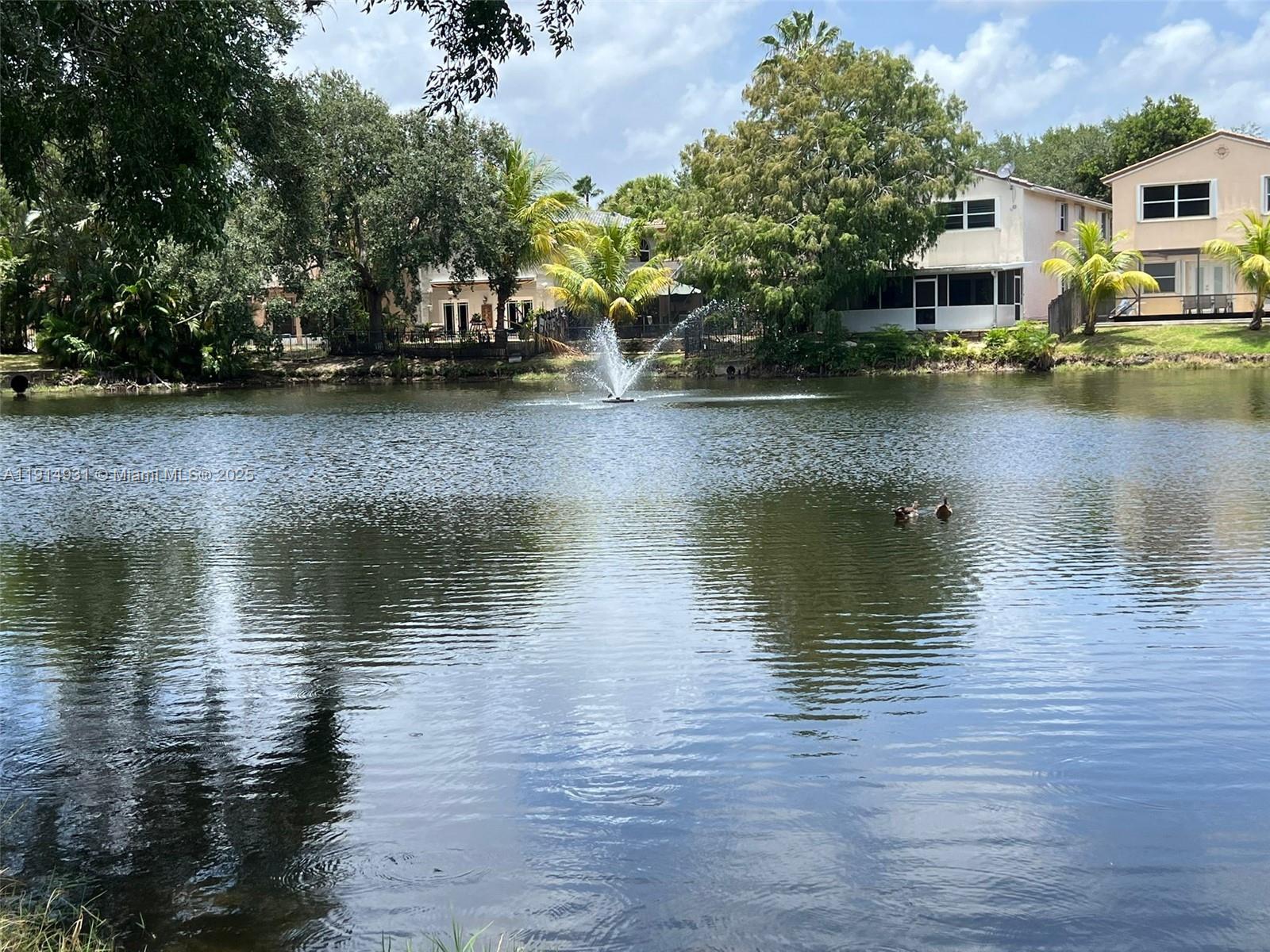 FAIRWAY COVE - Residential