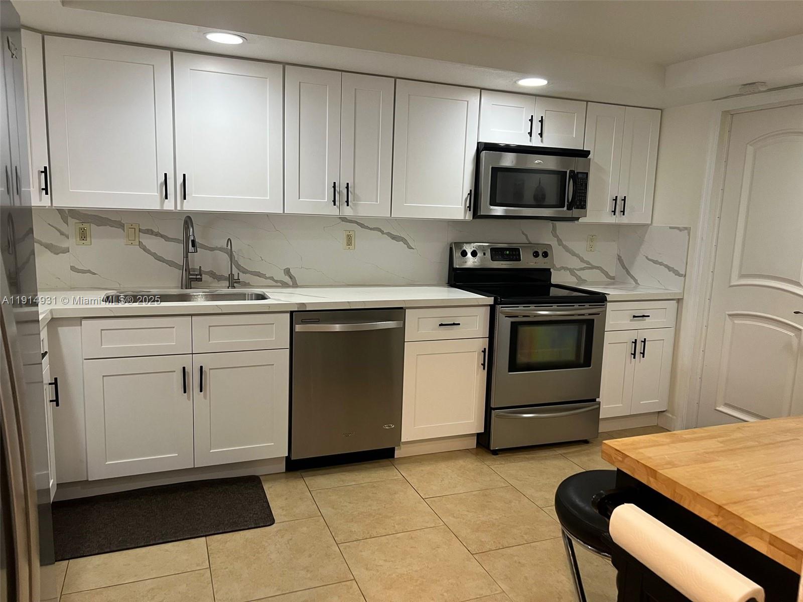 FAIRWAY COVE - Residential