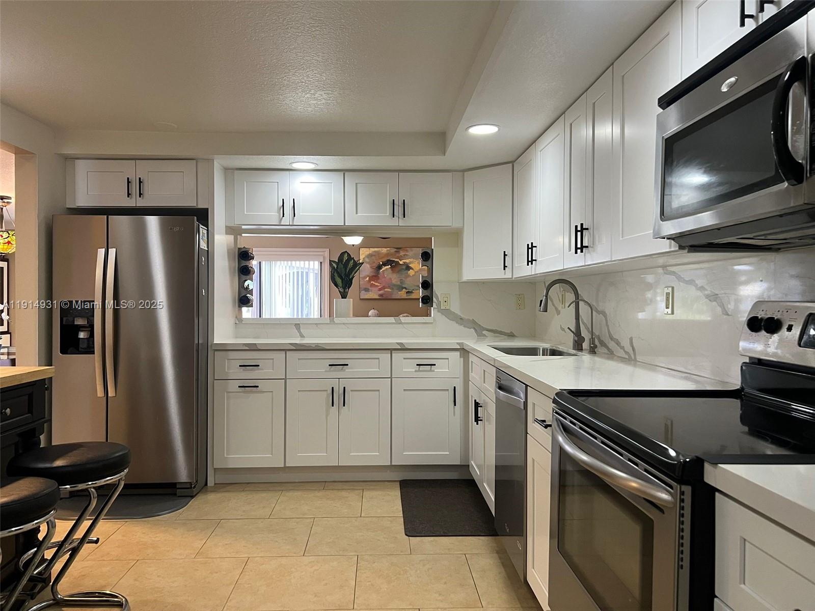 FAIRWAY COVE - Residential