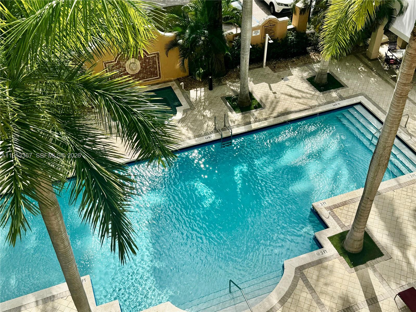 ALAQUA CONDO - Residential