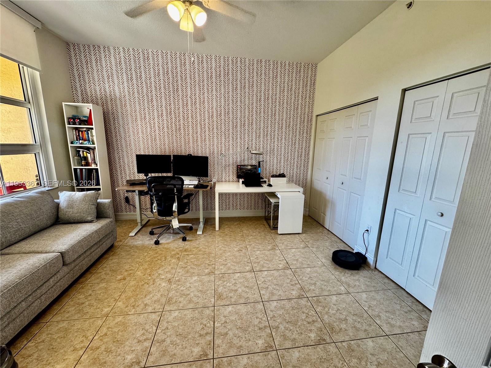 ALAQUA CONDO - Residential