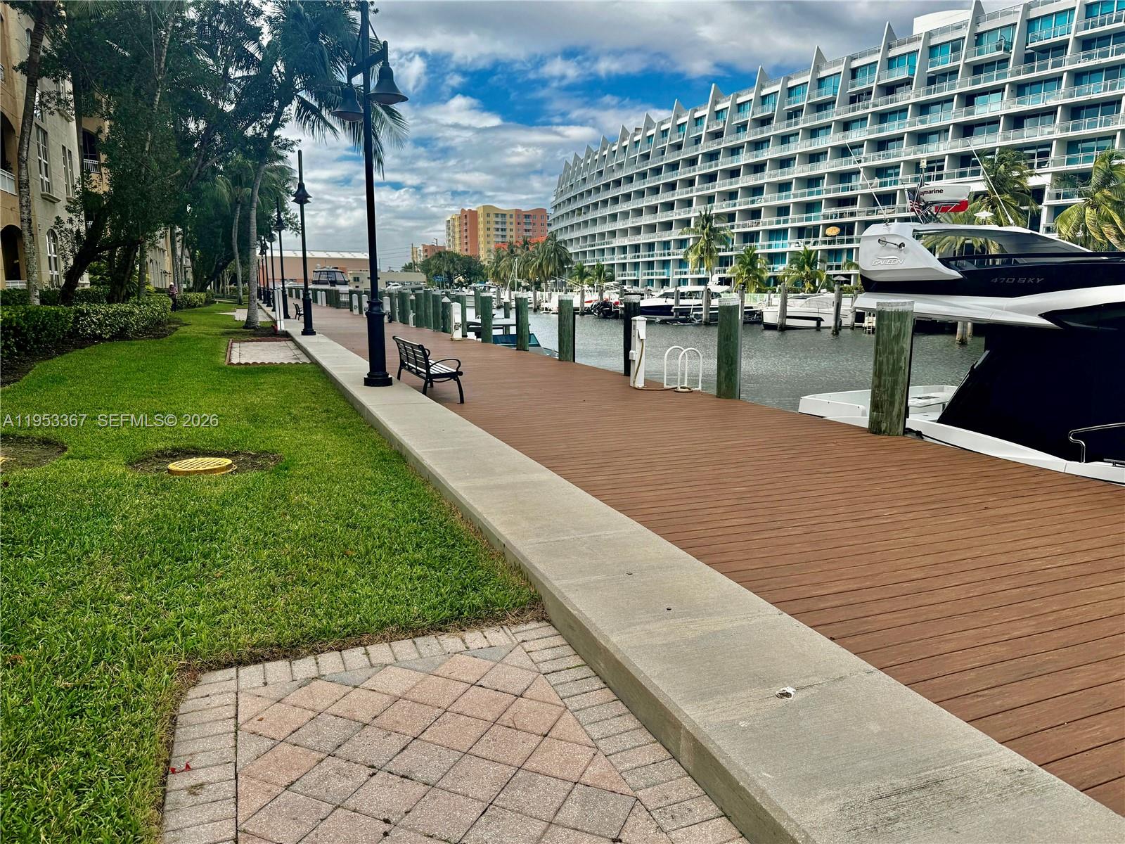 ALAQUA CONDO - Residential