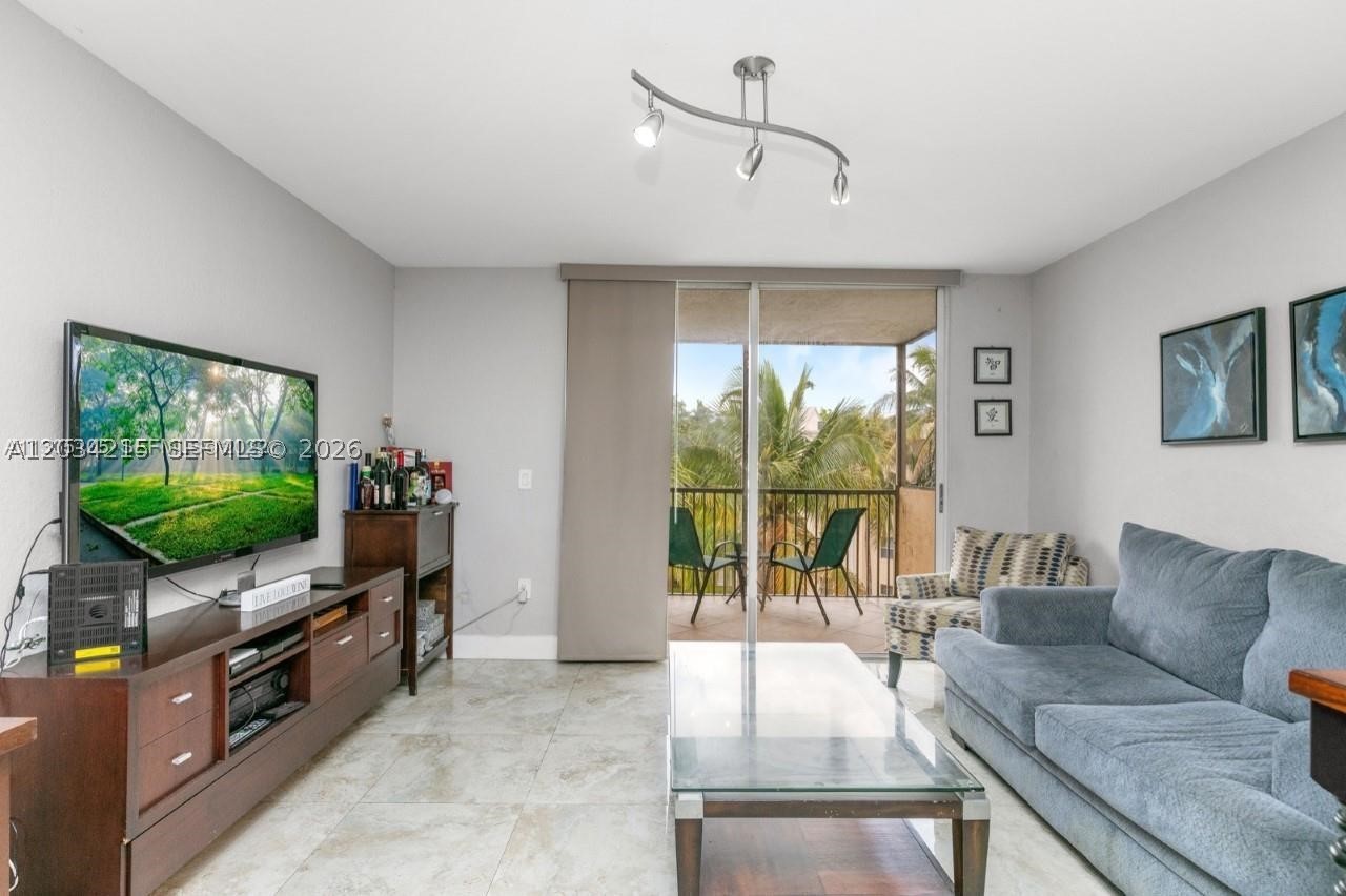 LAS VISTAS AT DORAL CONDO - Residential Lease