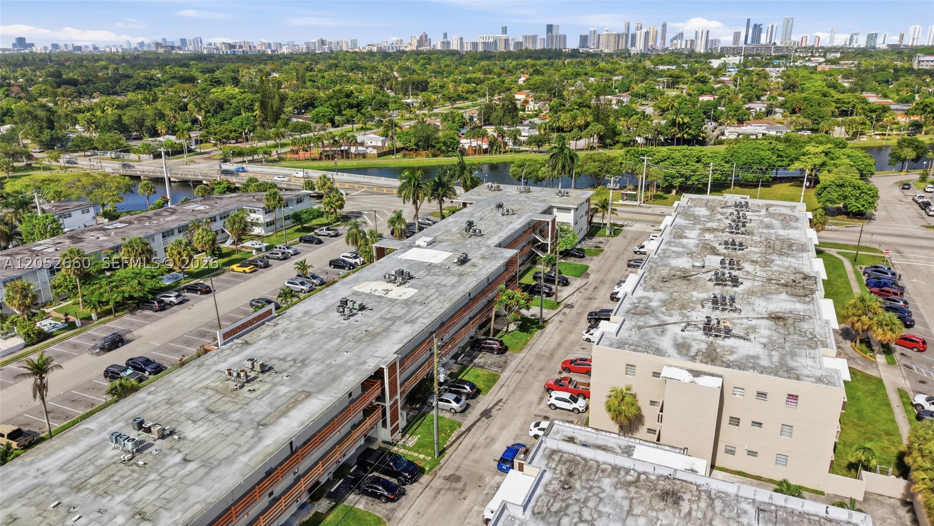FLORIDIAN ARMS CONDO - Residential