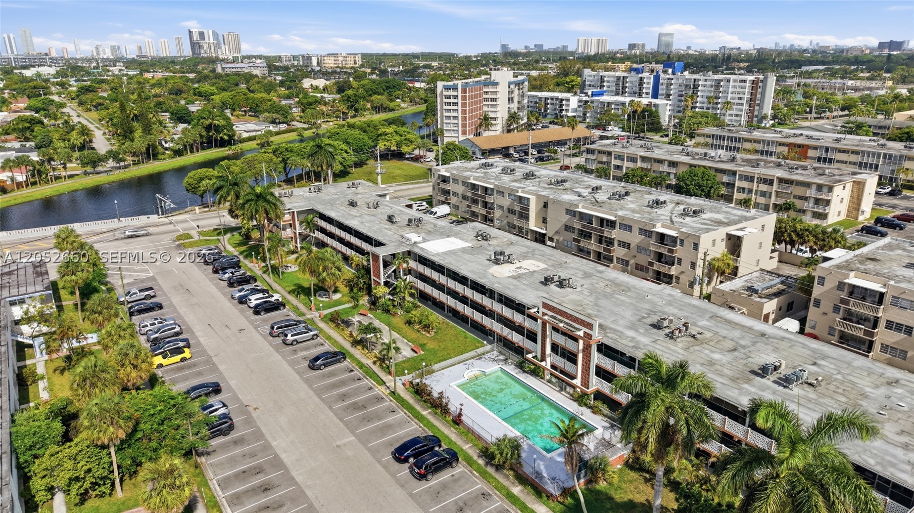 FLORIDIAN ARMS CONDO - Residential