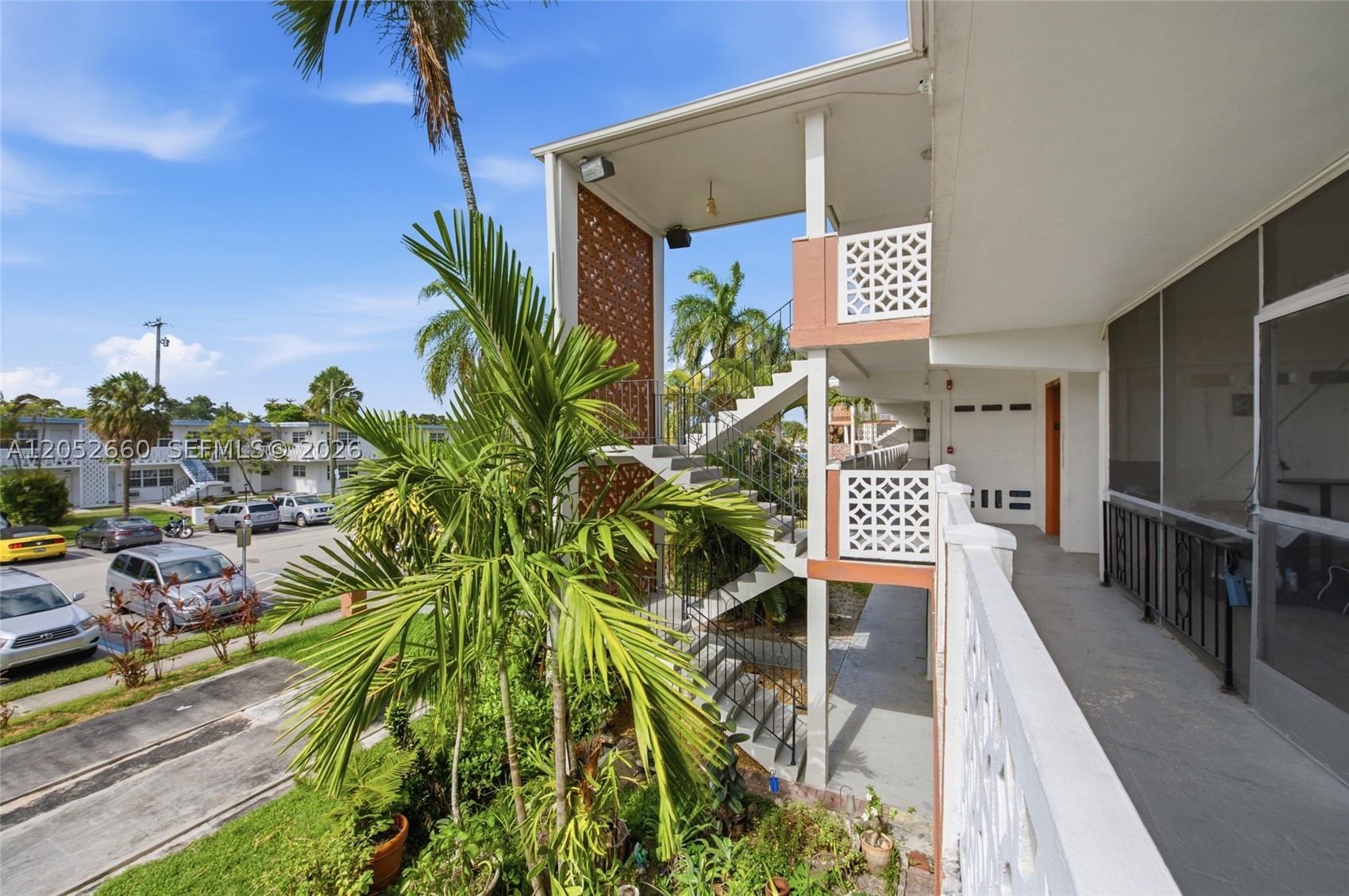 FLORIDIAN ARMS CONDO - Residential