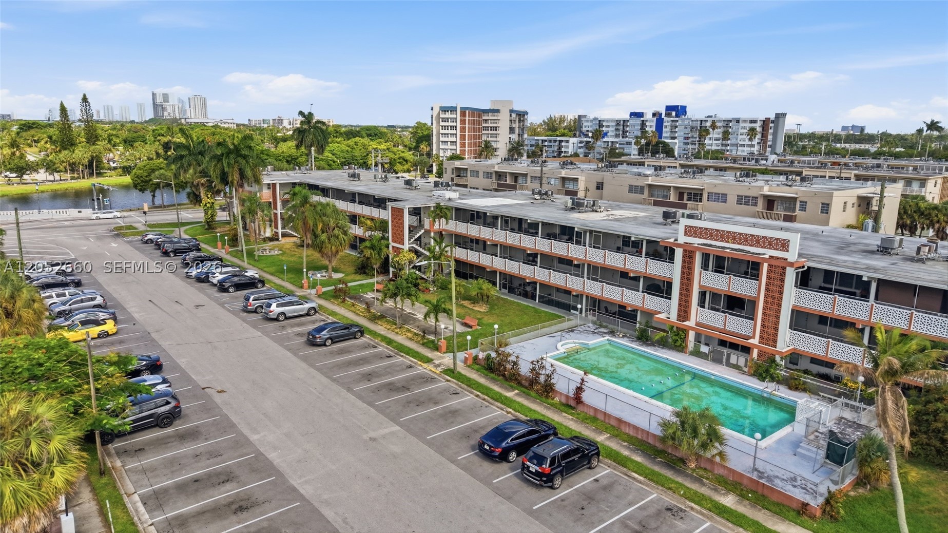 FLORIDIAN ARMS CONDO - Residential