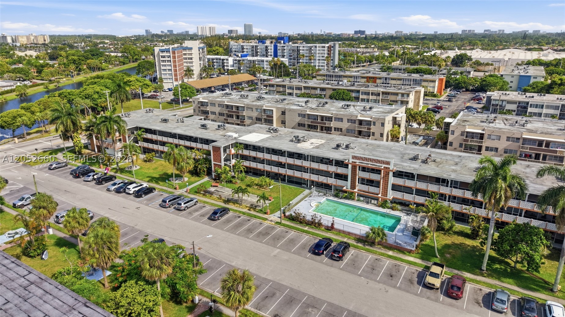 FLORIDIAN ARMS CONDO - Residential