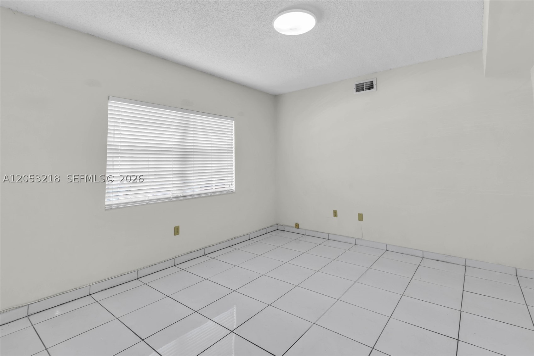 BLOSSOMS AT THE HAMMOCKS - Residential Lease