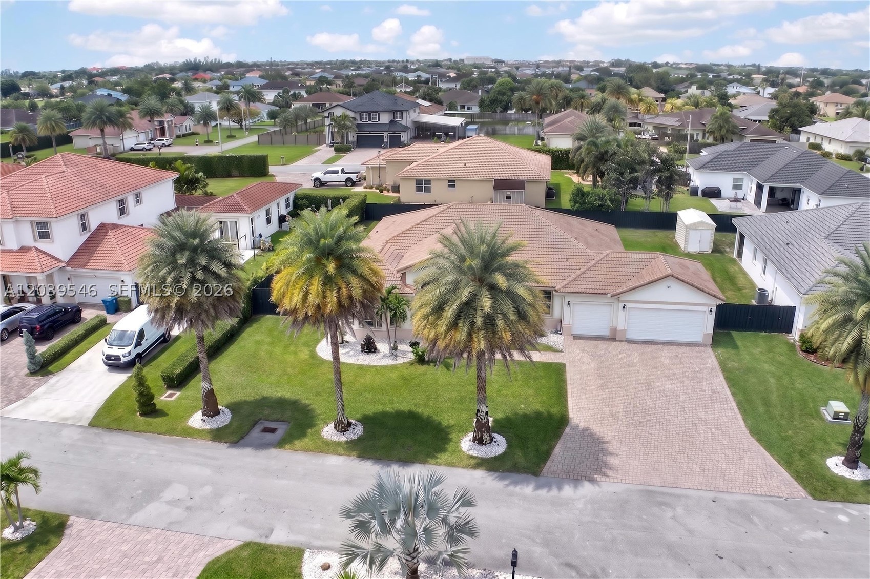 ESTATE MANSIONS 1ST ADDN - Residential