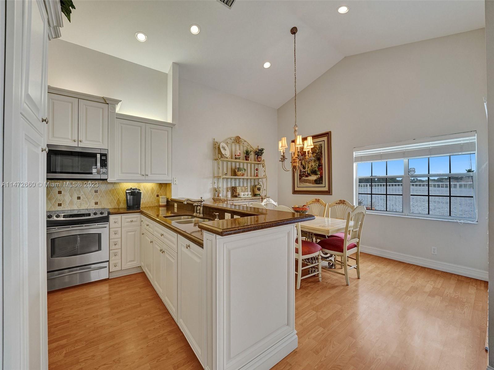CORAL HARBOUR - Residential