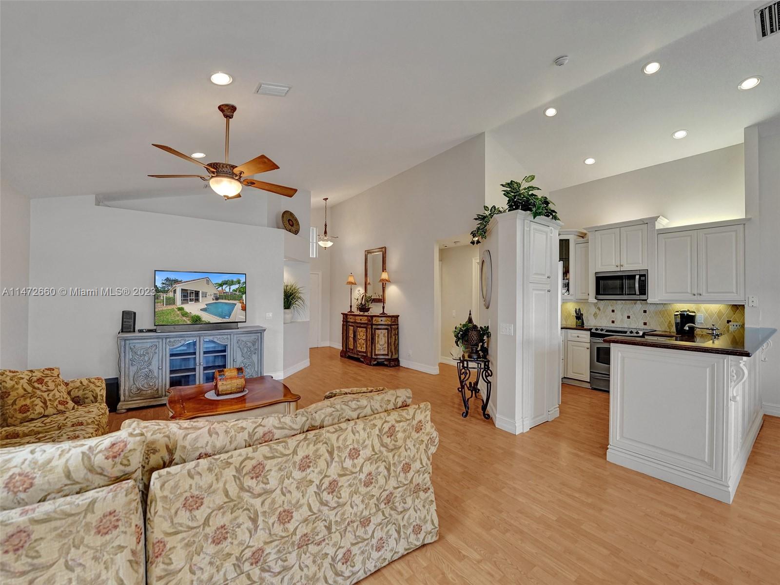 CORAL HARBOUR - Residential