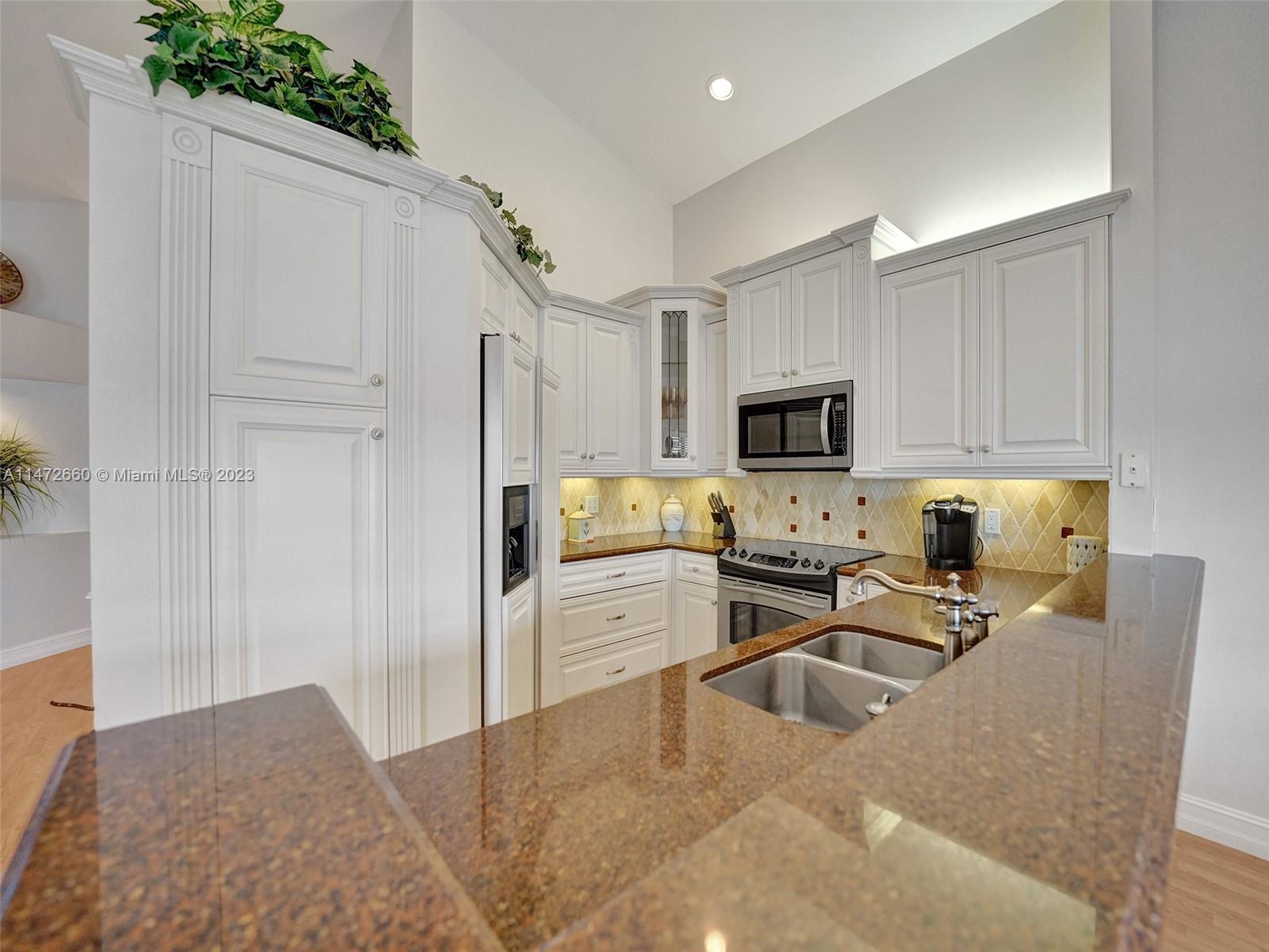 CORAL HARBOUR - Residential