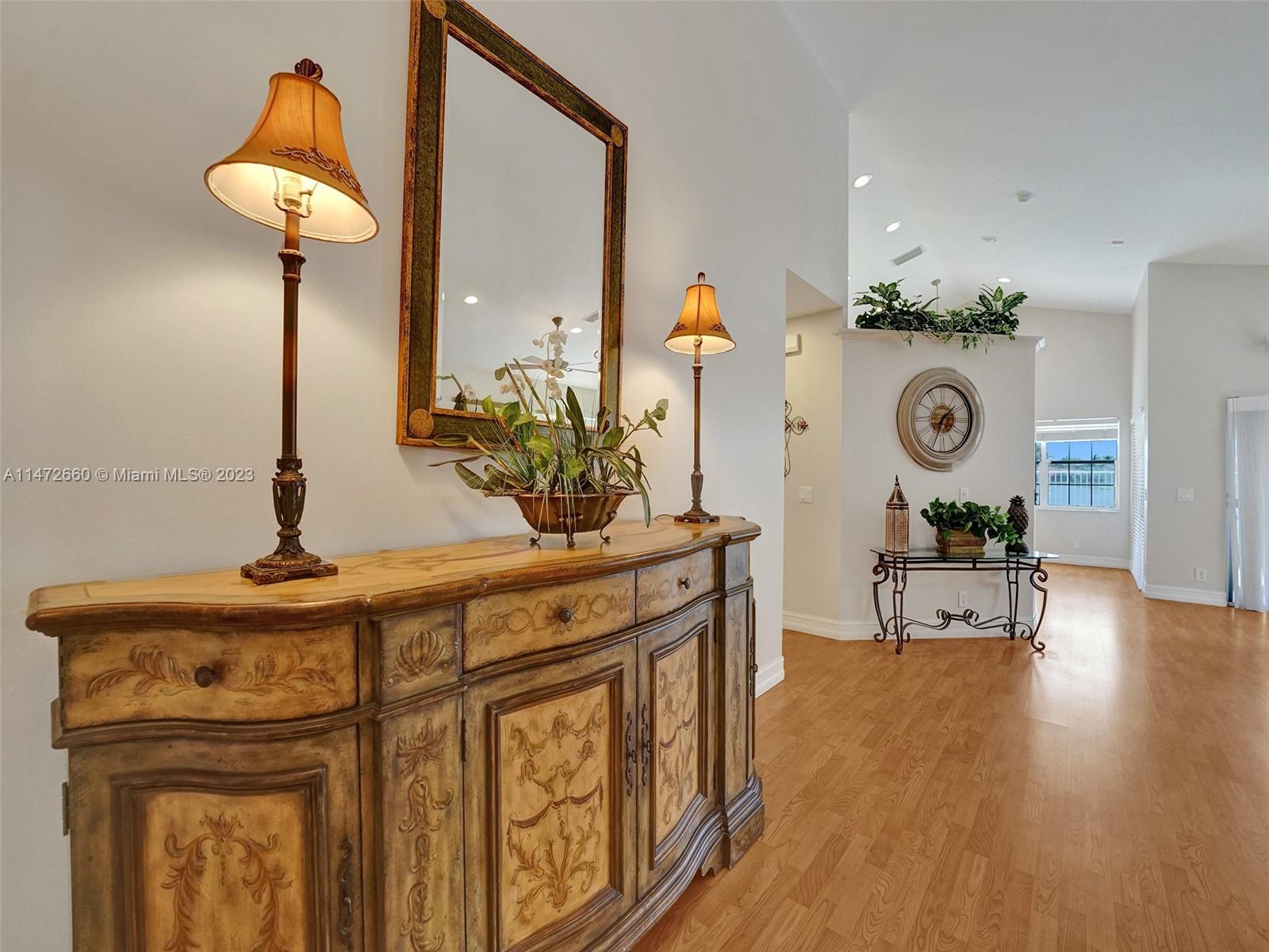 CORAL HARBOUR - Residential