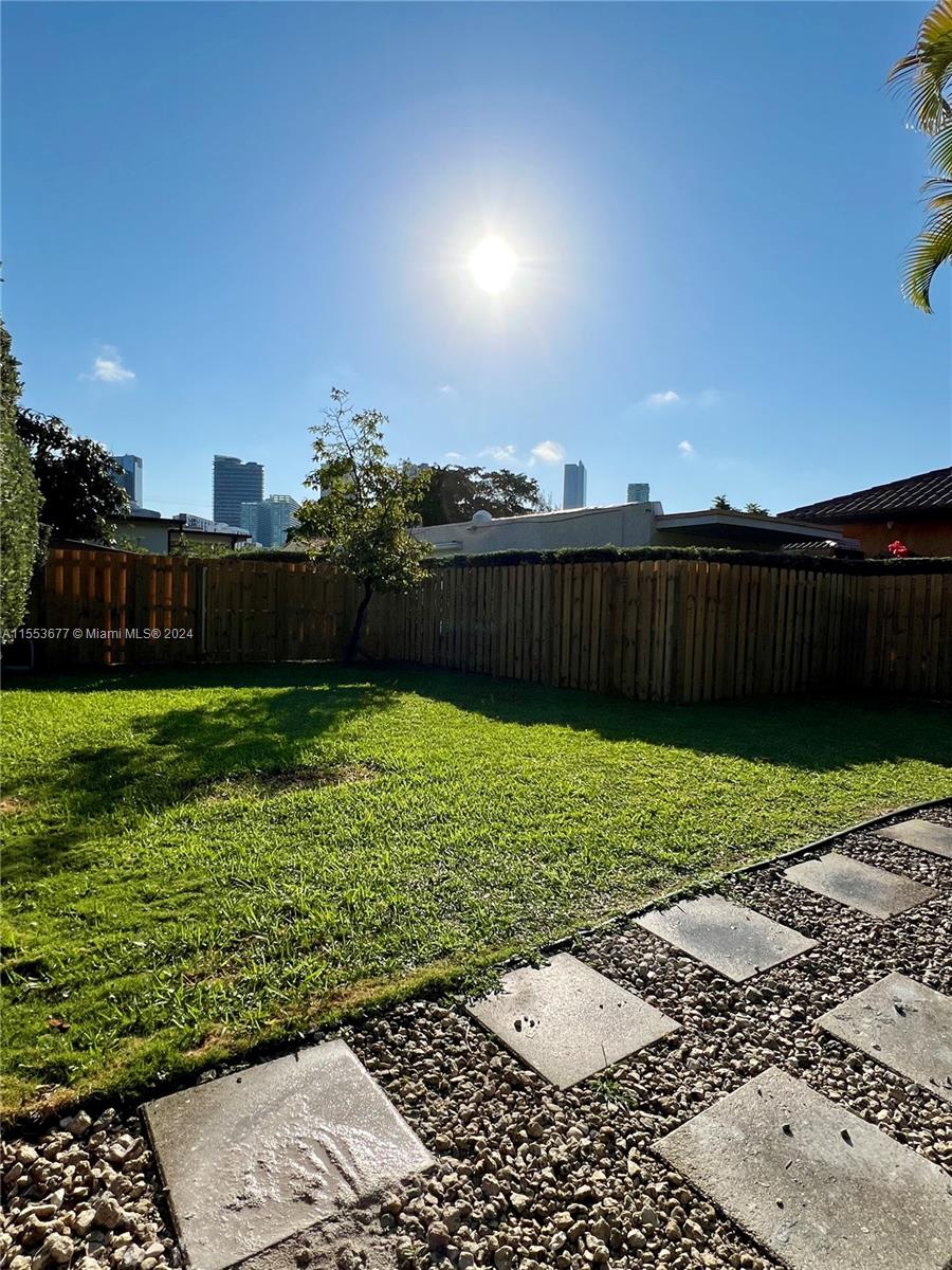 HOLLEMAN PARK - Residential Lease