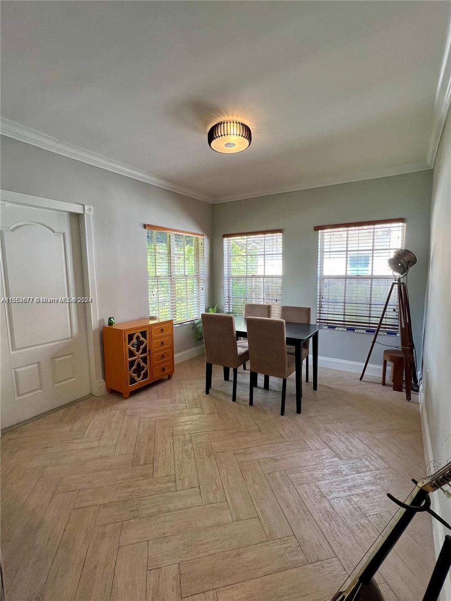 HOLLEMAN PARK - Residential Lease