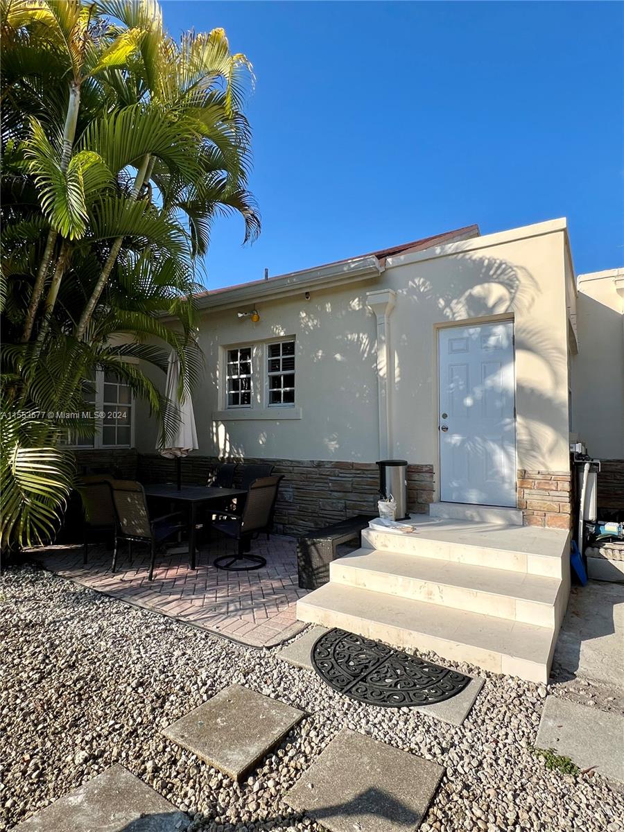 HOLLEMAN PARK - Residential Lease