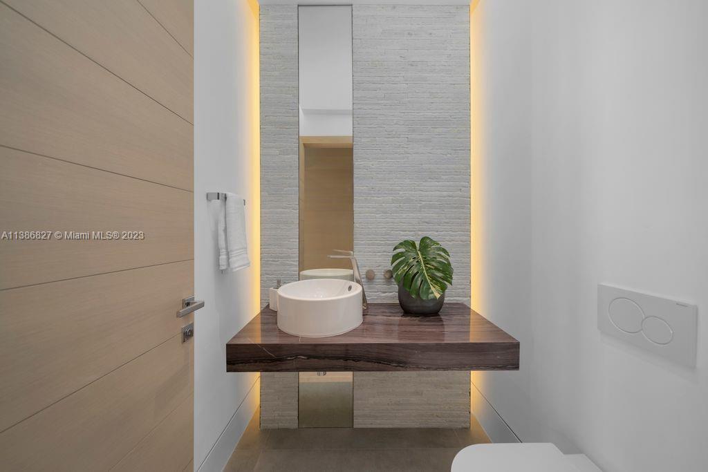 1300 S MIAMI AVENUE CONDO - Residential