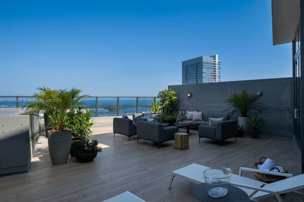 1300 S MIAMI AVENUE CONDO - Residential