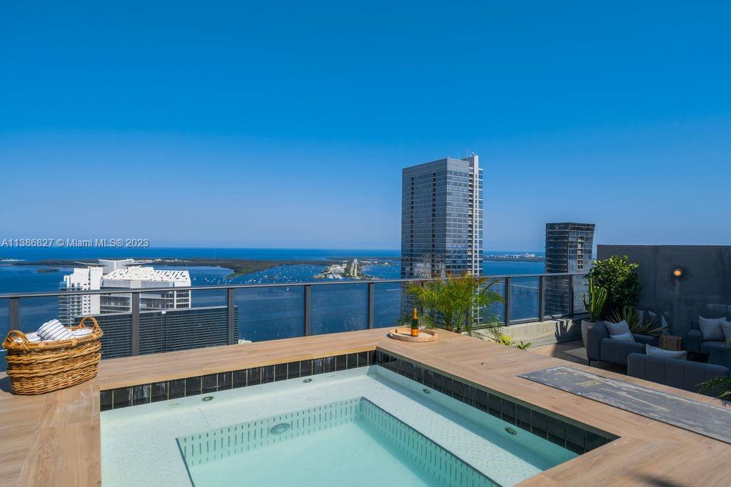 1300 S MIAMI AVENUE CONDO - Residential