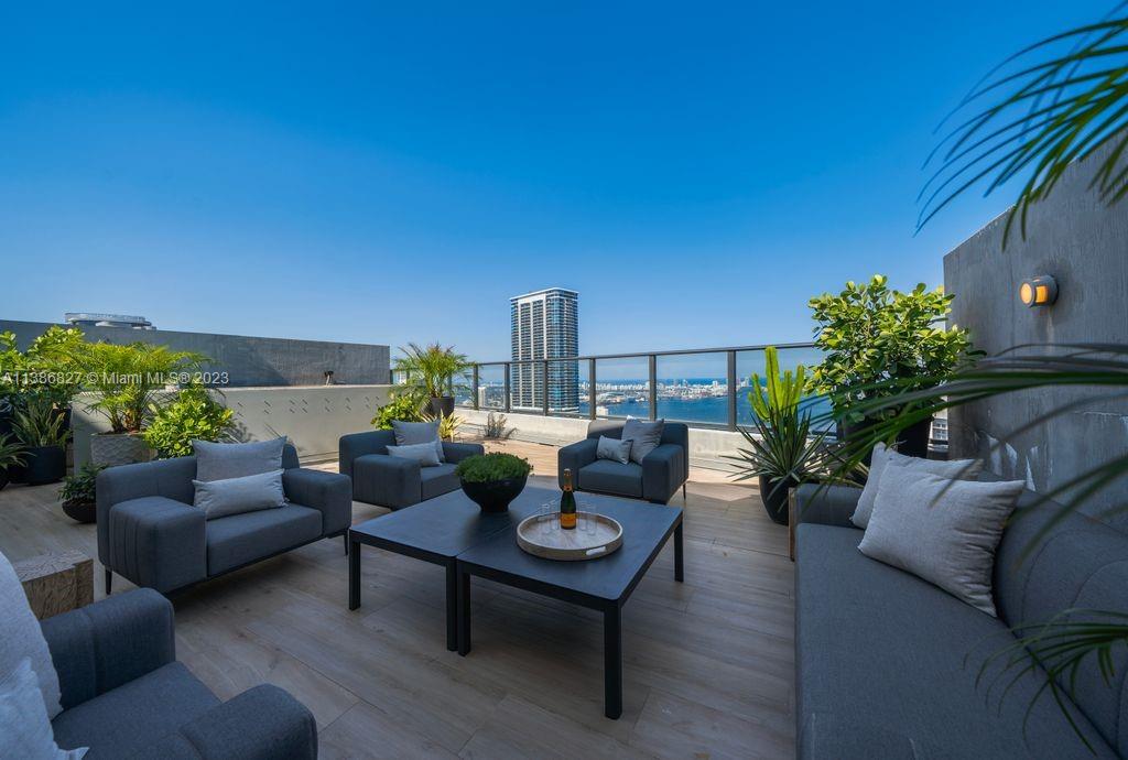 1300 S MIAMI AVENUE CONDO - Residential
