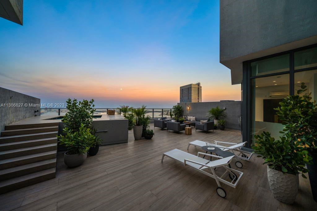 1300 S MIAMI AVENUE CONDO - Residential