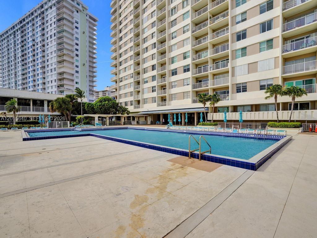 ARLEN HOUSE CONDO - Residential