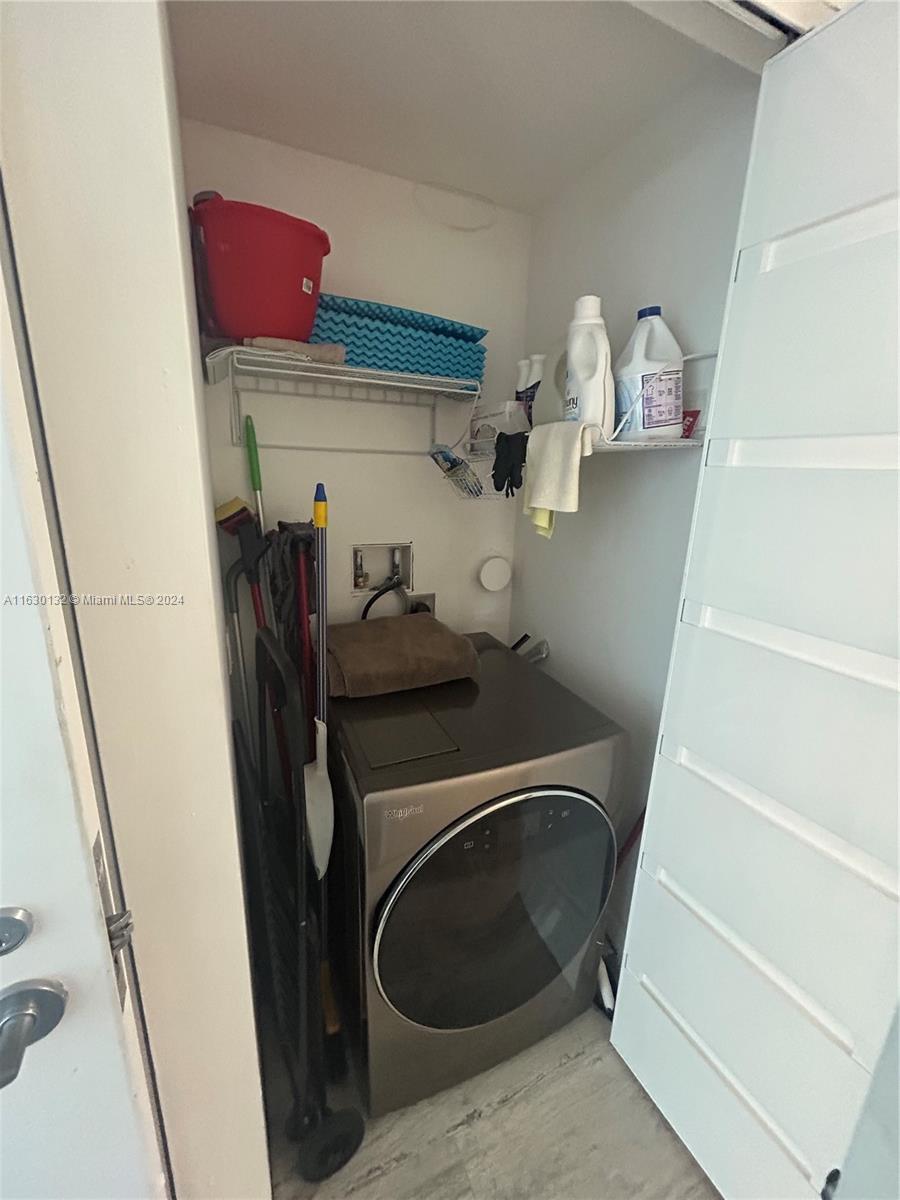 1800 CLUB CONDO - Residential