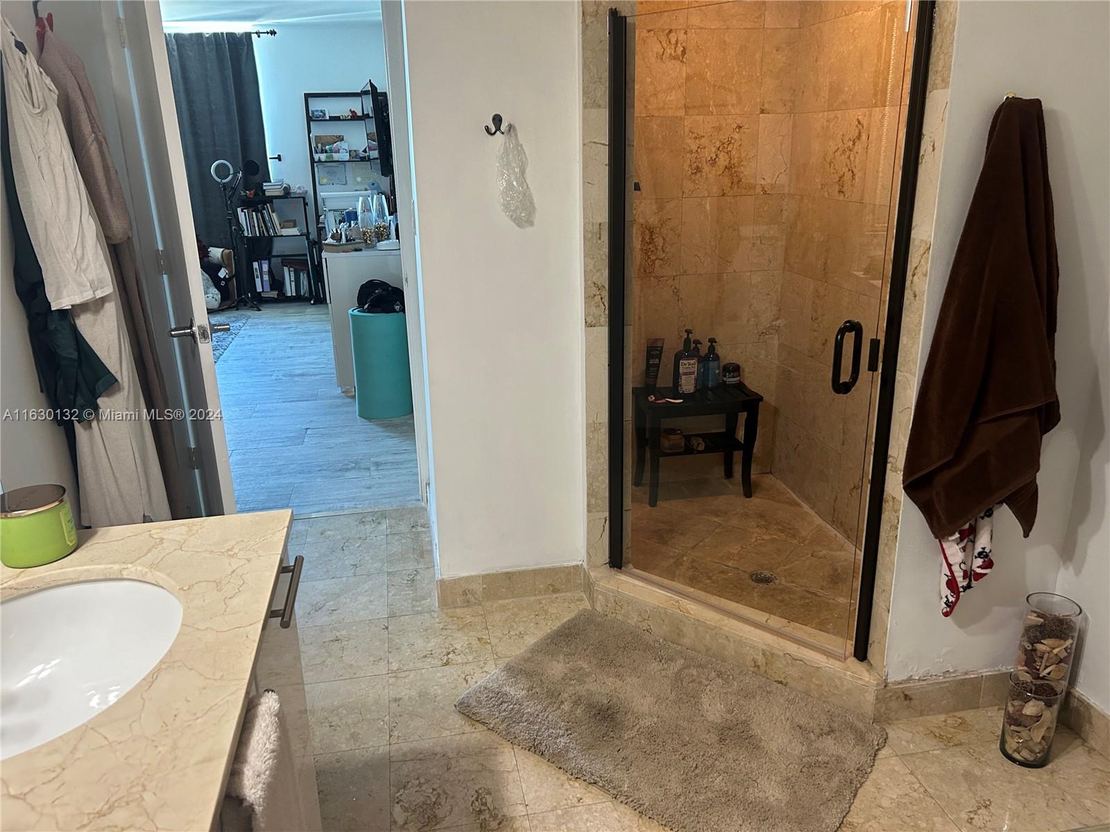 1800 CLUB CONDO - Residential
