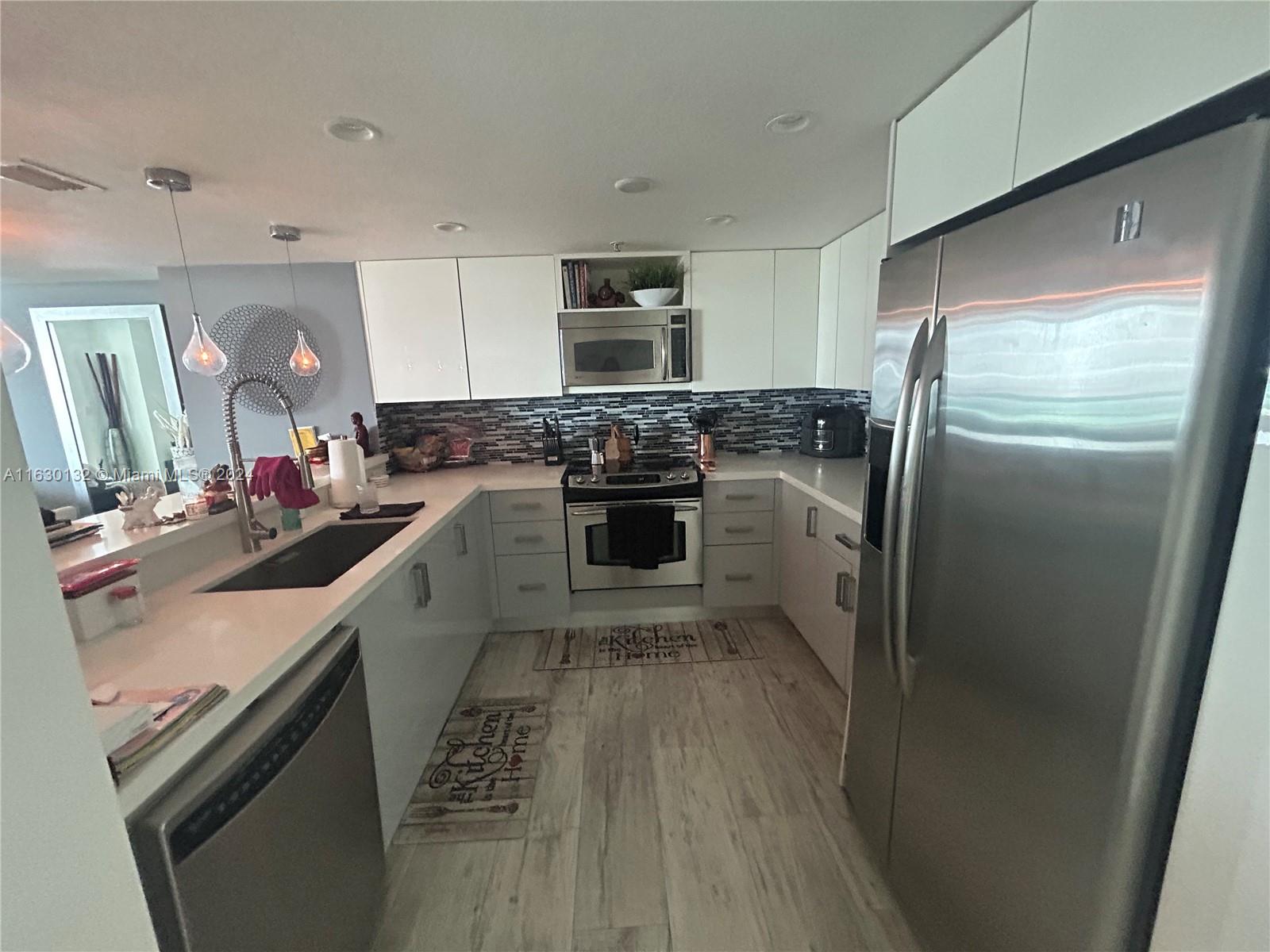 1800 CLUB CONDO - Residential