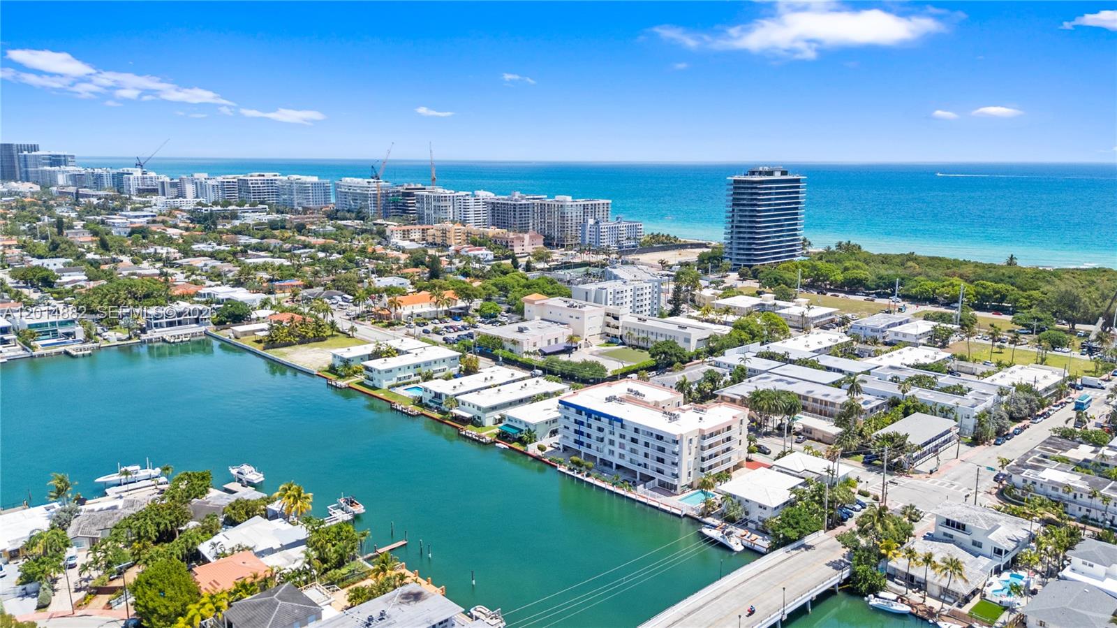 COLONNADE BAY CONDO - Residential