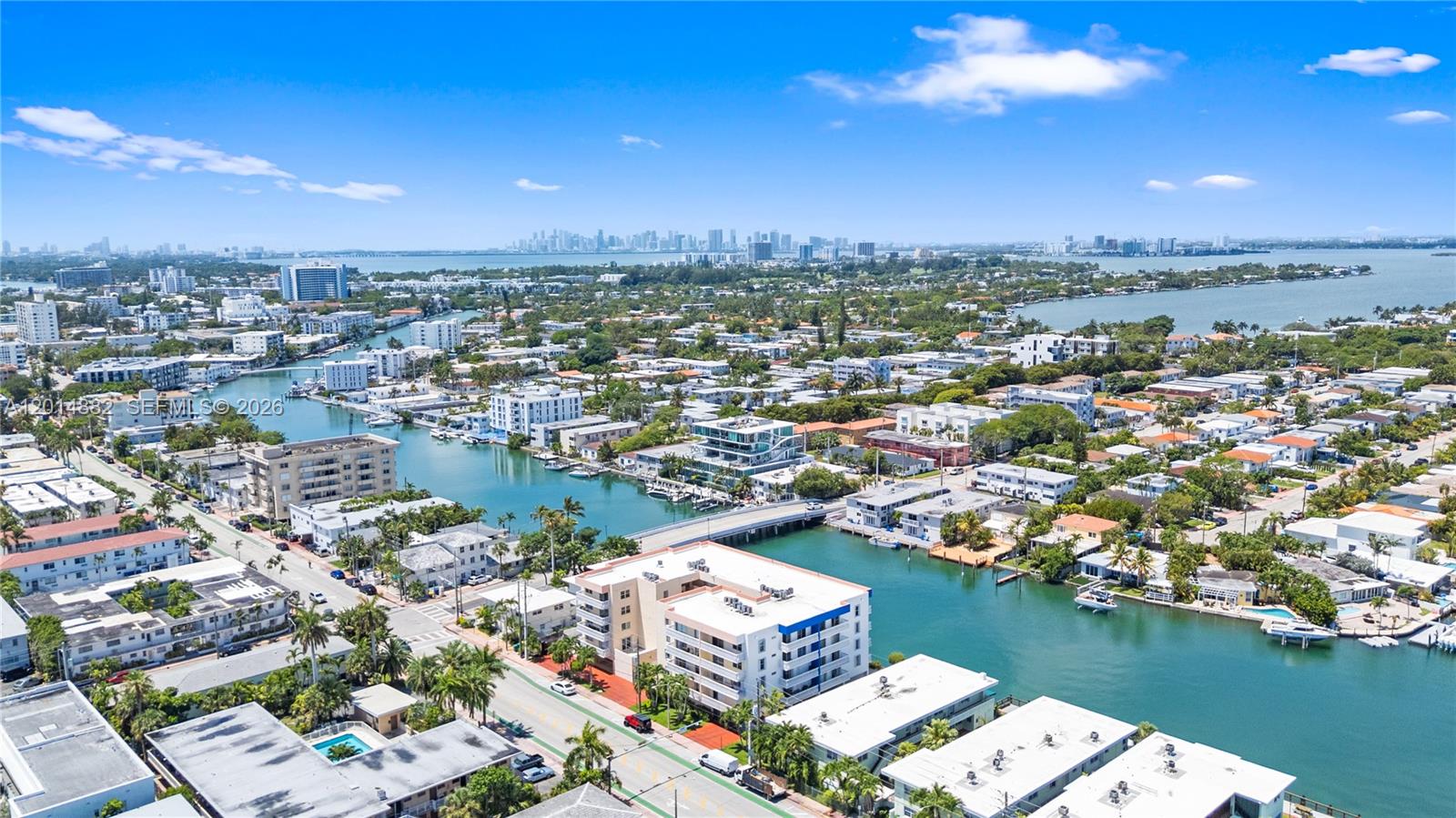 COLONNADE BAY CONDO - Residential