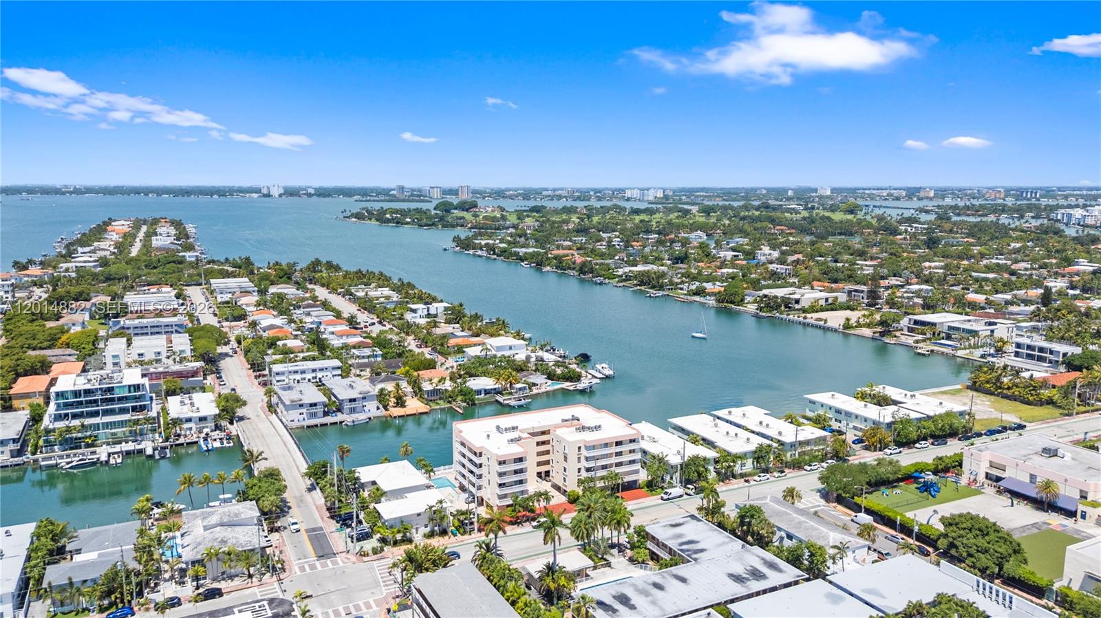COLONNADE BAY CONDO - Residential