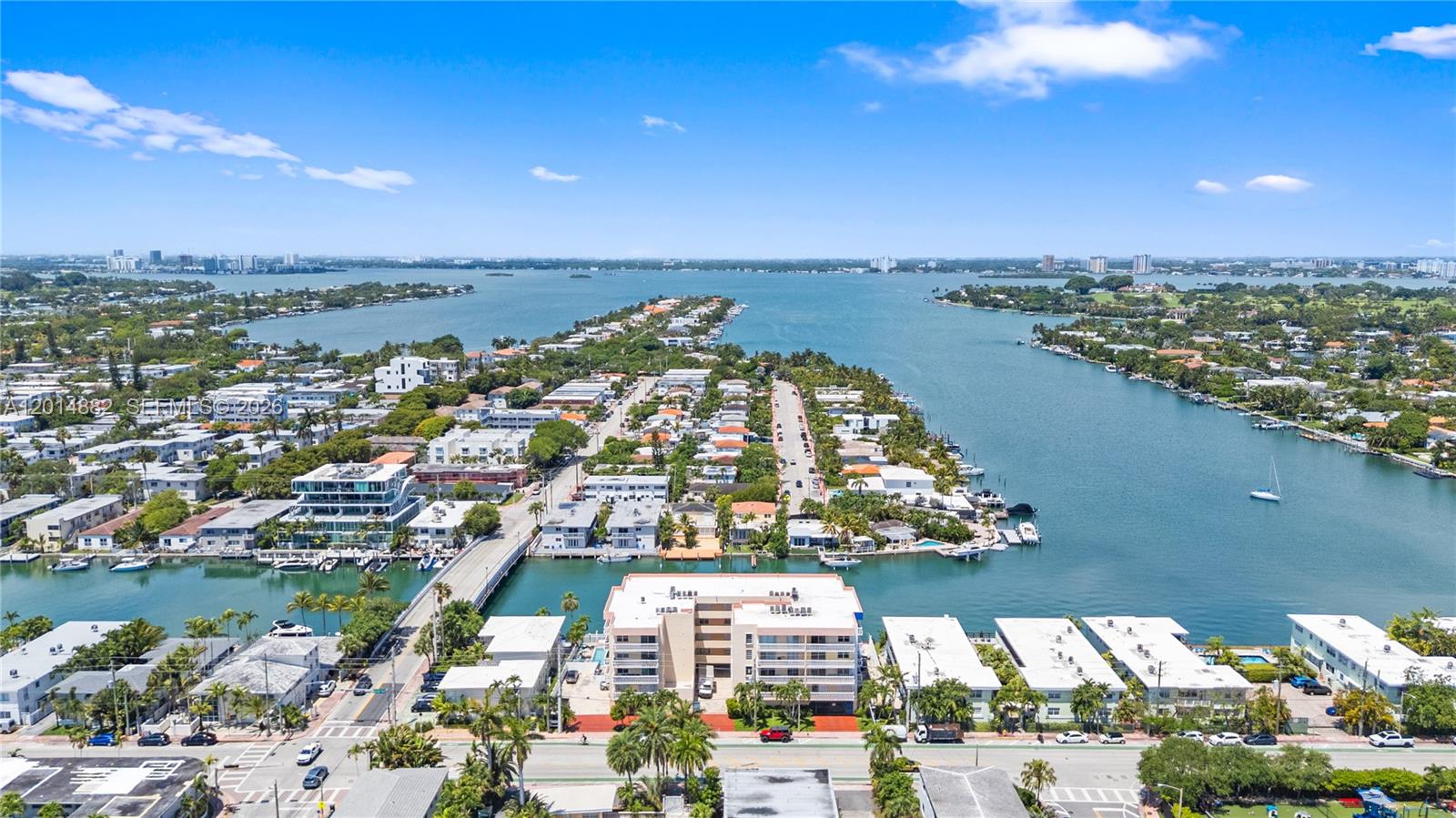 COLONNADE BAY CONDO - Residential