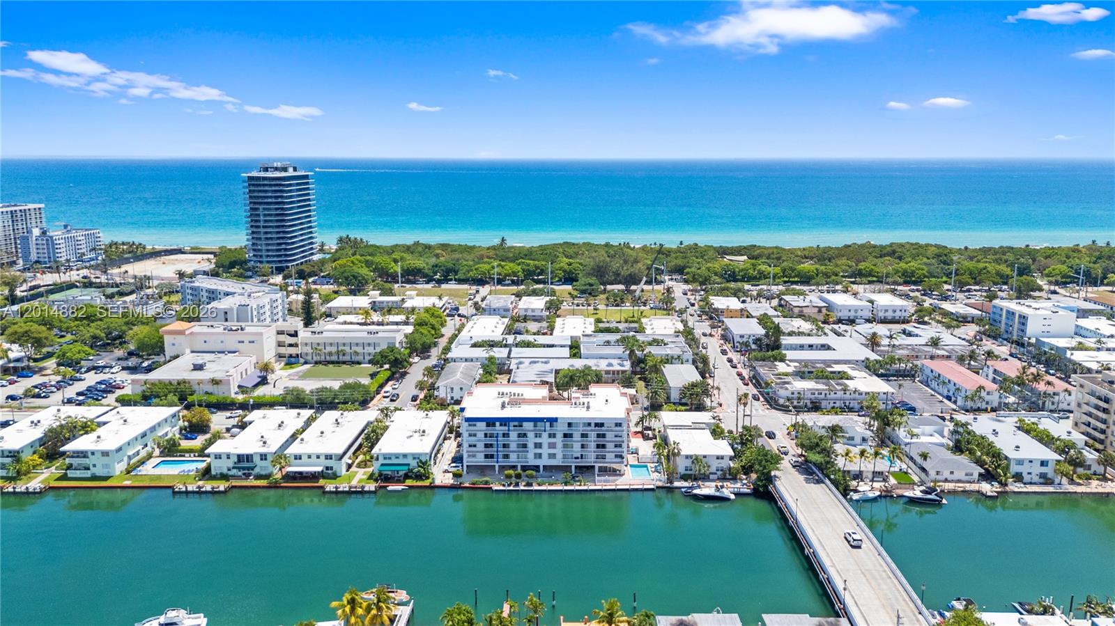 COLONNADE BAY CONDO - Residential