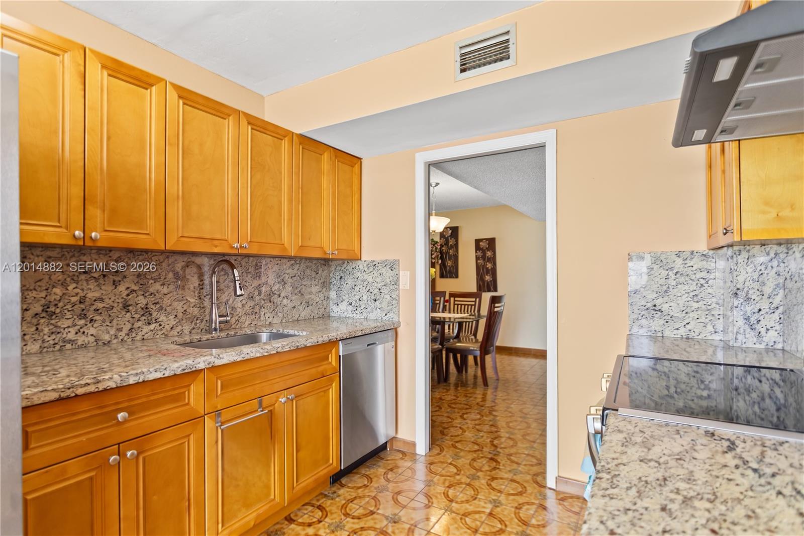 COLONNADE BAY CONDO - Residential