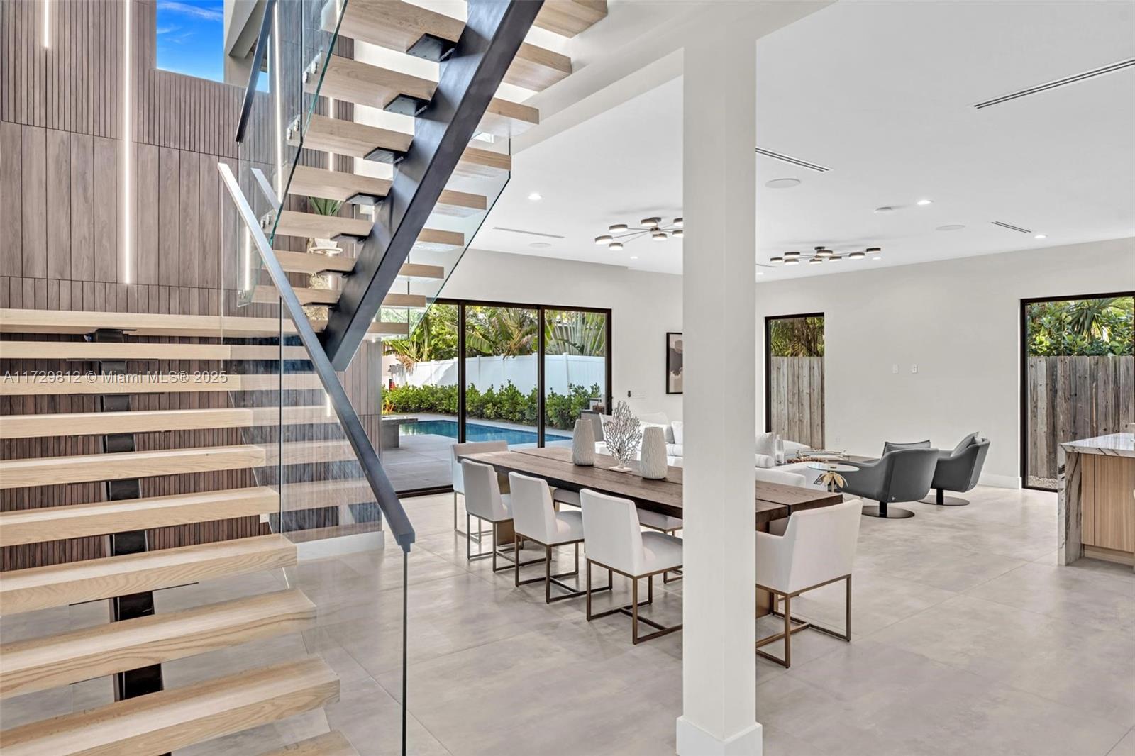 LAUDERDALE BEACH - Residential