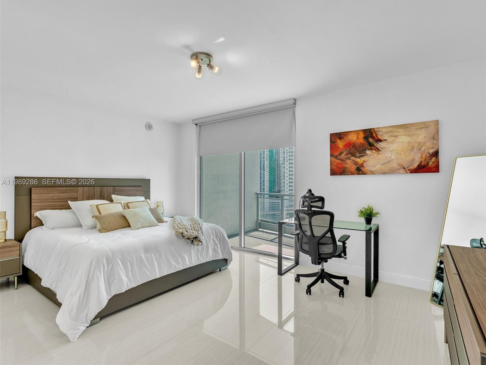 IVY CONDO - Residential