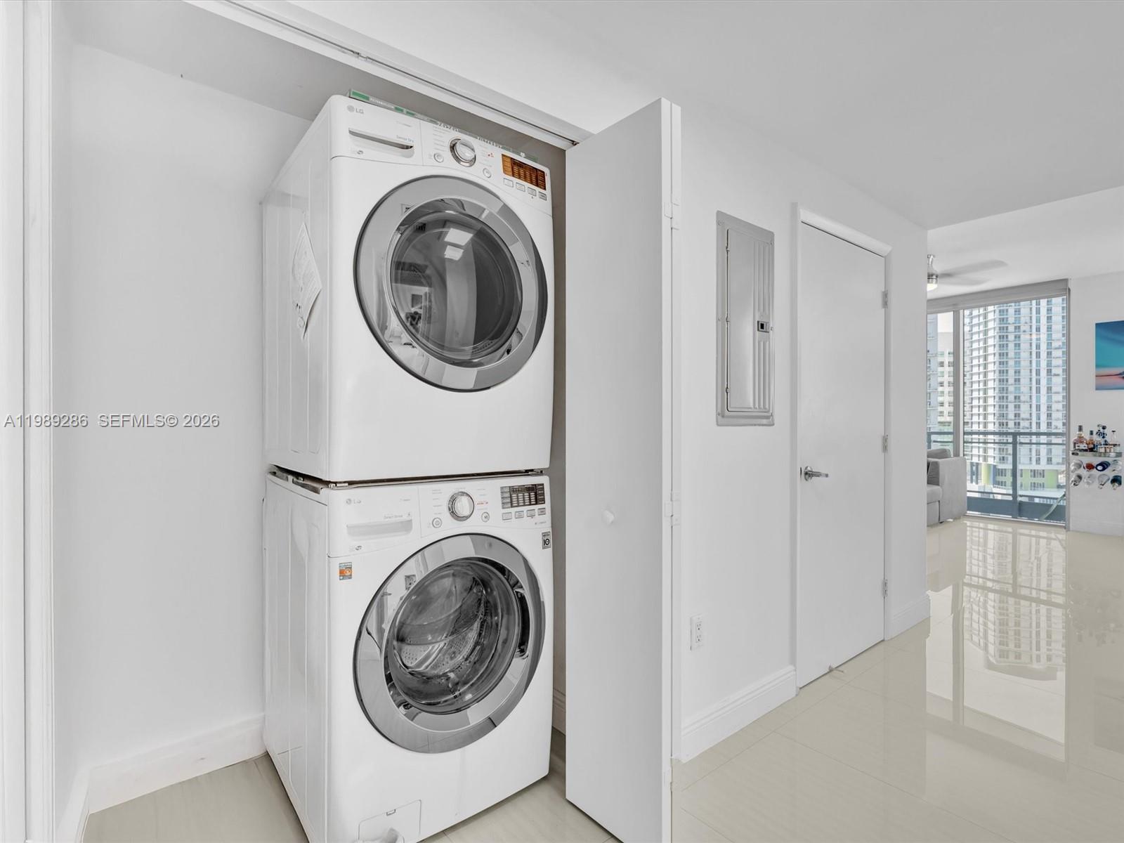 IVY CONDO - Residential