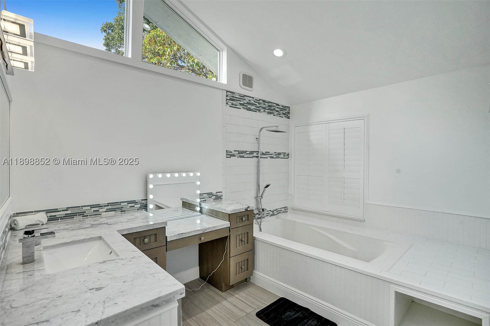 RIVER LANDS - Residential