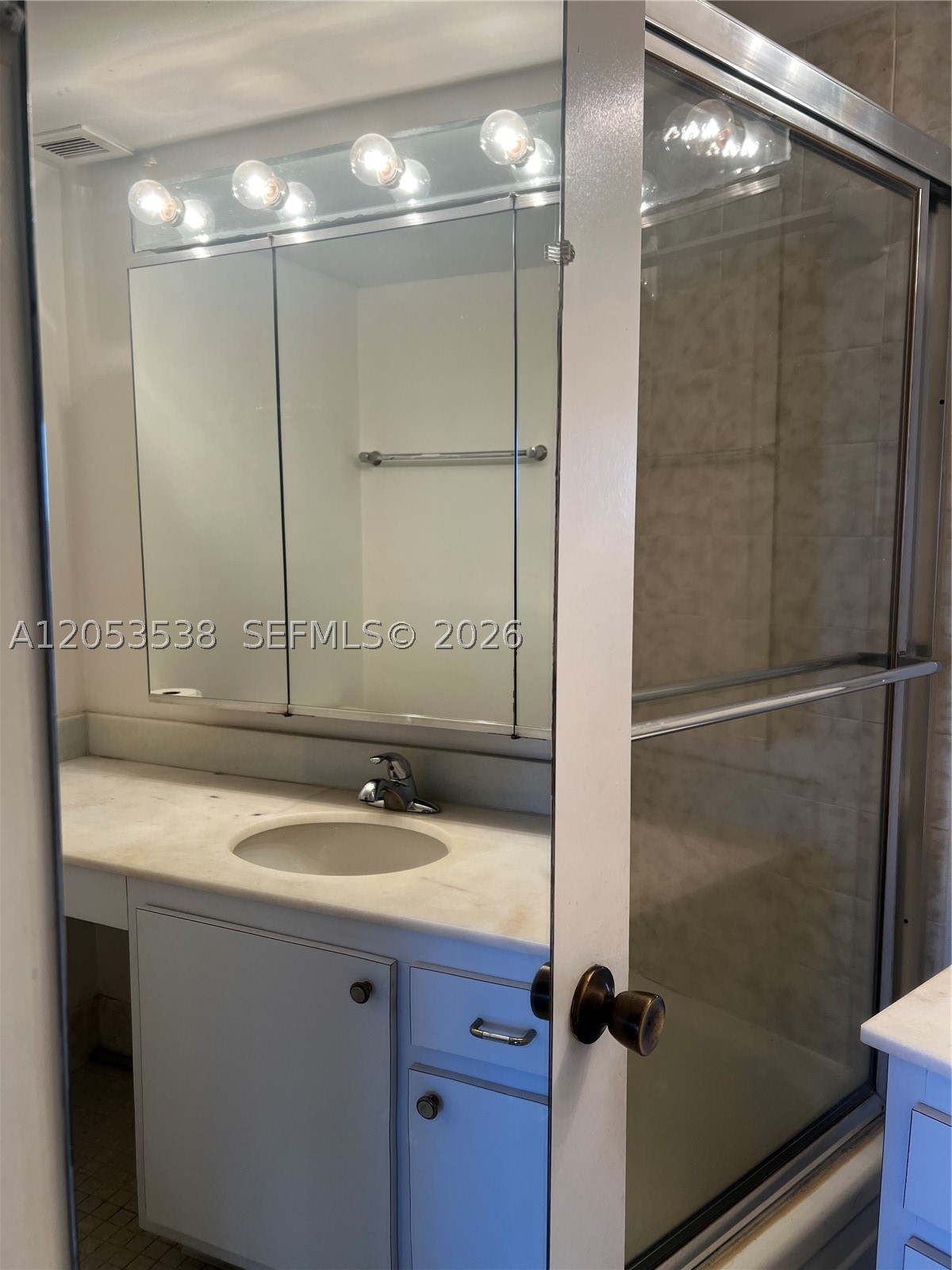COMMODORE PLAZA CONDO - Residential