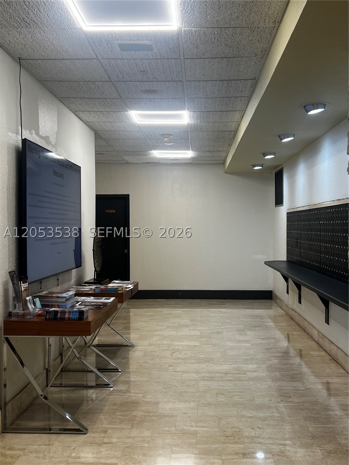 COMMODORE PLAZA CONDO - Residential