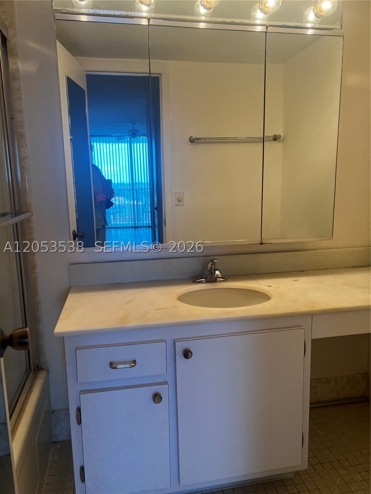 COMMODORE PLAZA CONDO - Residential
