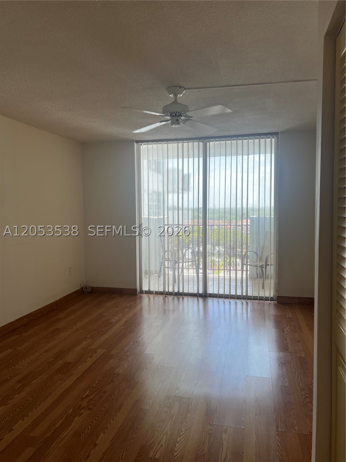 COMMODORE PLAZA CONDO - Residential